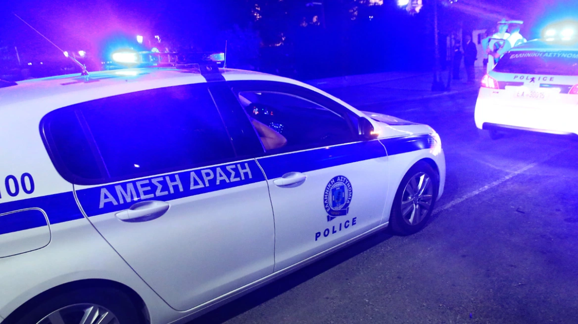 Άγιος Δημήτριος: Σοκάρει η επίθεση σε 18χρονο: «Του κάρφωσε το μαχαίρι στο κεφάλι», λέει ο πατέρας του