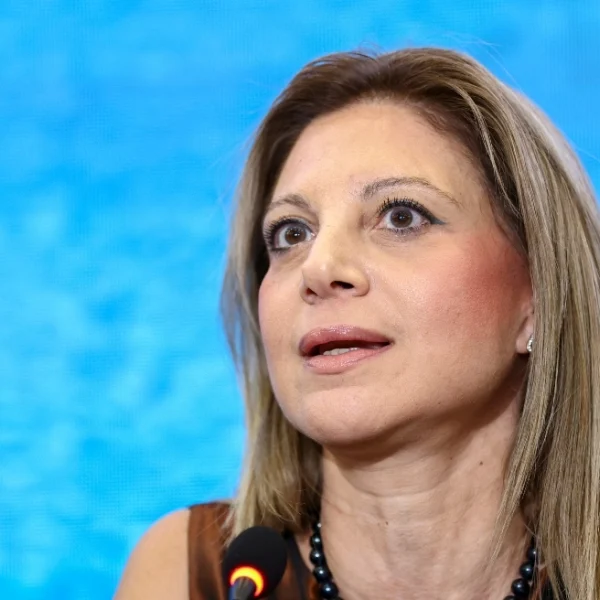 Καρυστιανού: Η «κβαντική ιατρική», η υπόθεση Μαζωνάκη και η αντιπαράθεση με τον Γεωργιάδη