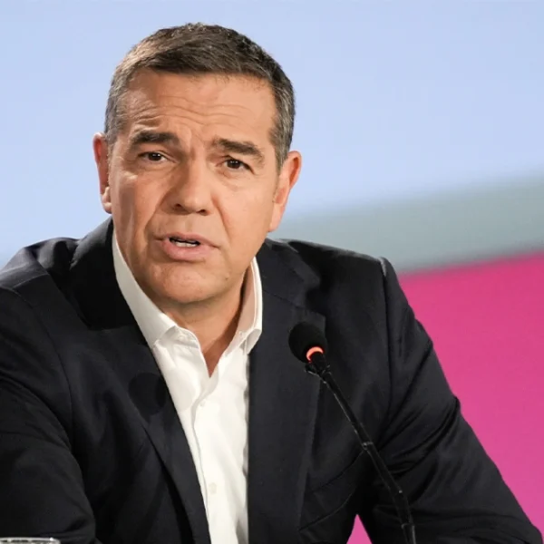 Τσίπρας: Σκληρή αντιπαράθεση με τη ΝΔ με αιχμές για Τέμπη, ΟΠΕΚΕΠΕ και κοινωνικό κράτος