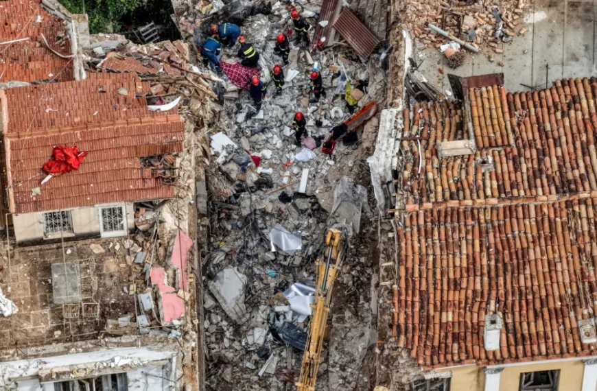 Φονική έκρηξη στην Πλάκα: Ψάχνουν το λάθος που οδήγησε στην τραγωδία: Στο μικροσκόπιο η εγκατάσταση αερίου