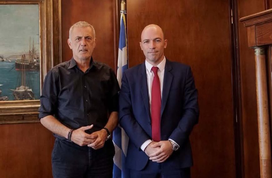 Συνάντηση του Δημάρχου Πειραιά Γιάννη Μώραλη με τον νέο Πρύτανη του Πανεπιστημίου Πειραιώς, Δημοσθένη Κυριαζή