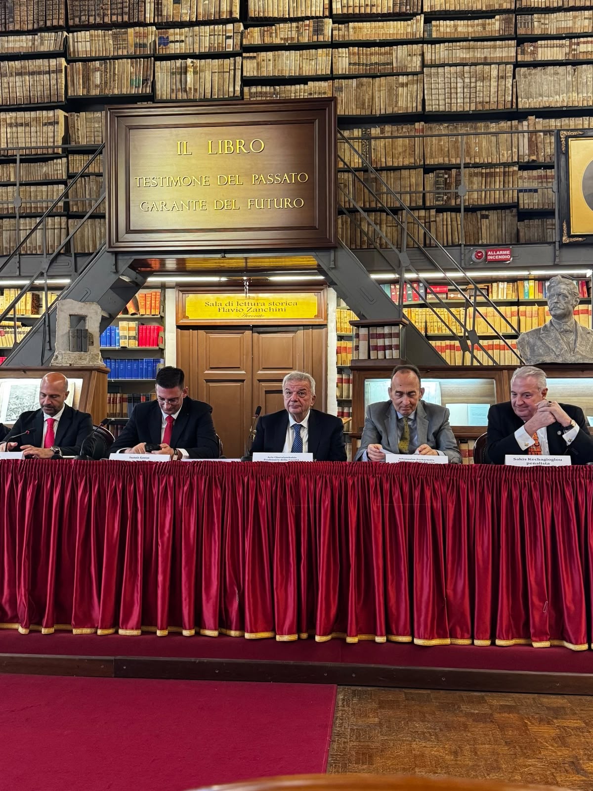 Ο Σάκης Κεχαγιόγλου στη Napoli για Διεθνές Ποινικό Συνέδριο