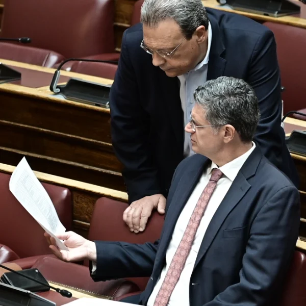 Παραιτήθηκε και επίσημα από βουλευτής ο Διονύσης Καλαματιανός μετά τα «καρφιά» του ΣΥΡΙΖΑ