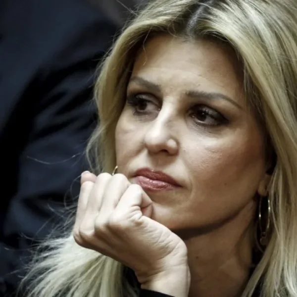 Πέθανε ο πατέρας της Έλενας Ράπτη